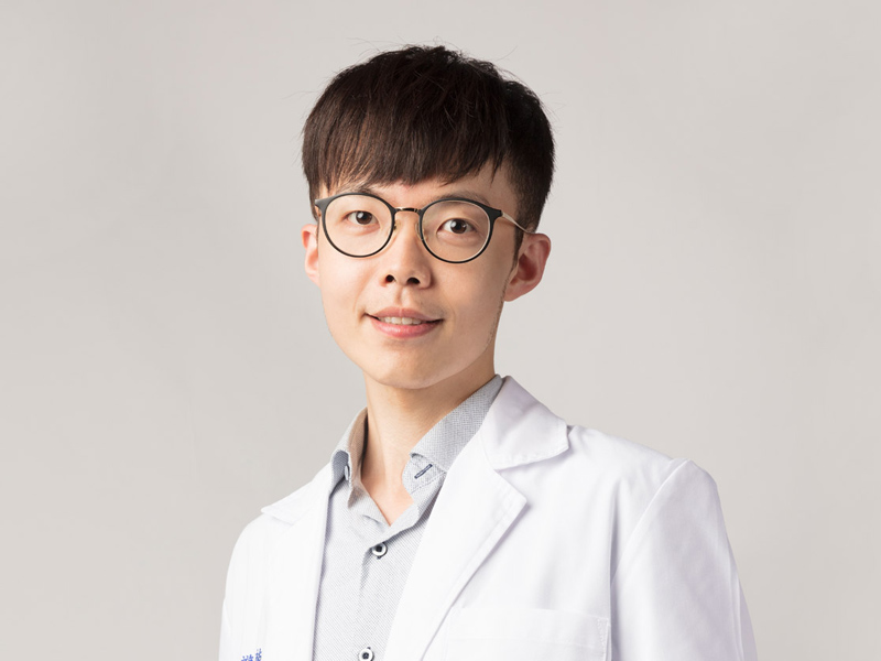 游麒𧙗 醫師